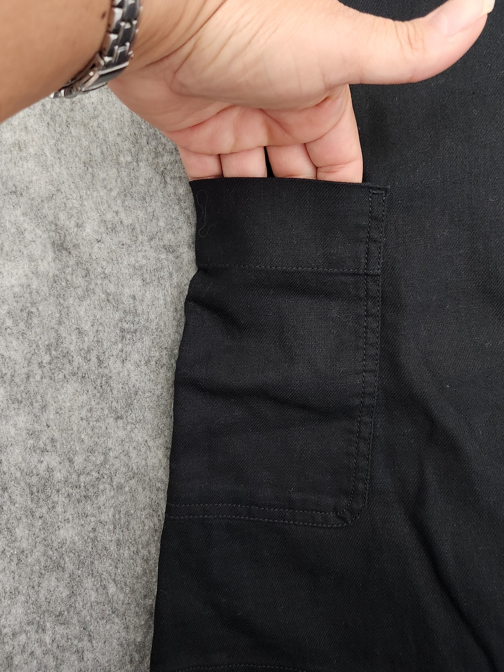 NWT Uniqlo Linen Cotton Cargo Skort Women's M Black Schoolgirl Outdoor Comfort - Picture 4 of 7